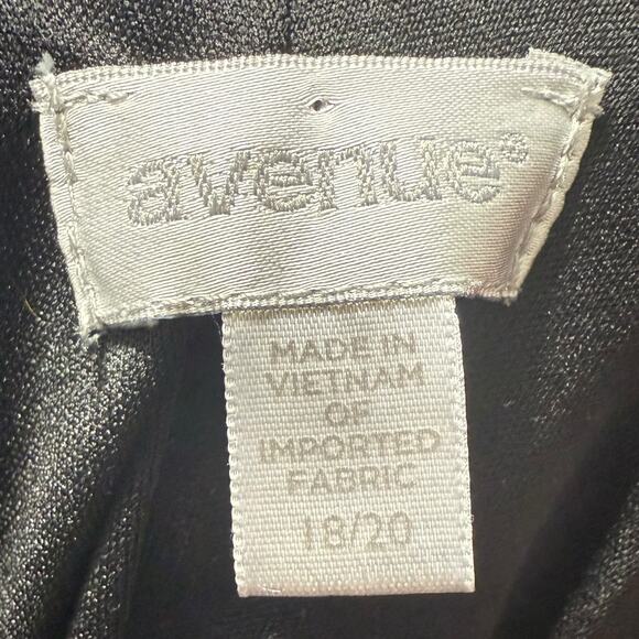 Avenue black & silver shiny sparkle flutter sleeve blouse with rouching 18/20 2X - Picture 7 of 8